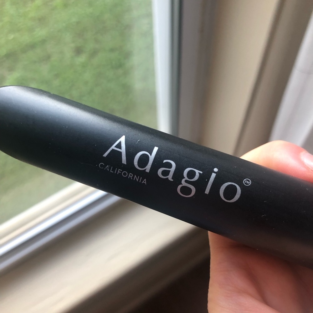 Adagio hair straightener